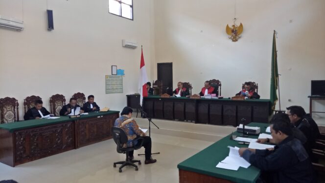 
					Jalani Sidang Pledoi, Dimas Kanjeng Minta Moge Dikembalikan