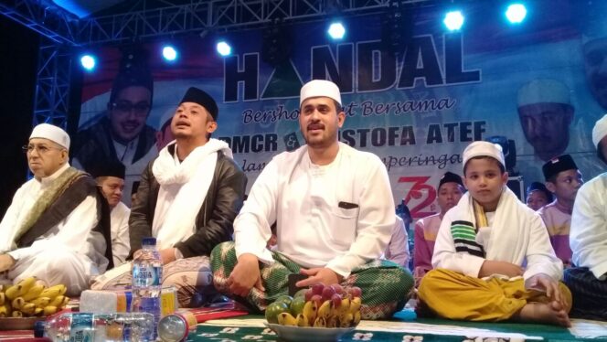 
					Bacawali Habib Hadi Show of Force Sholawat Kebangsaan