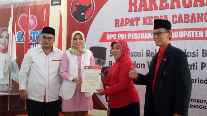 
					Resmi, PDI-P Dukung Calon Petahana Dalam Pilkada Probolinggo 2018