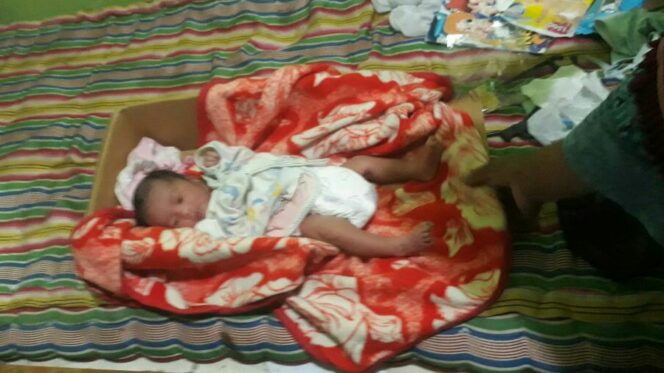 
					Modal Kardus, Bayi Cantik Ini Dibuang Orang Tuanya