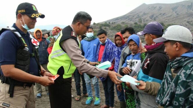 
					Pengunjung Bromo Terobos Zona Aman, Ini Langkah Polisi
