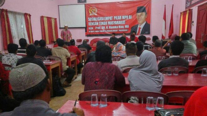 
					Sosialisasi empat pilar kebangsaan oleh Prof Hamka Haq di Kecamatan Dringu, Kabupaten Probolinggo, Sabtu (9/12/2017). 