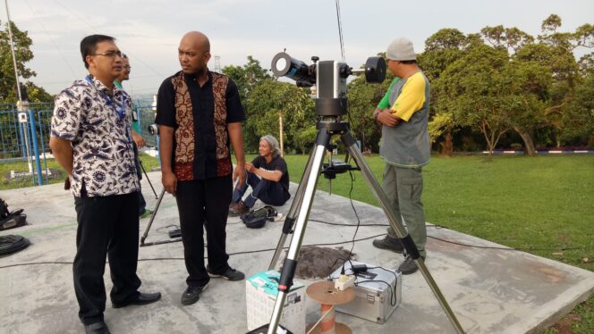 
					Sambut Blue Blood Moon, LAPAN Pasuruan Siapkan 2 Teleskop
