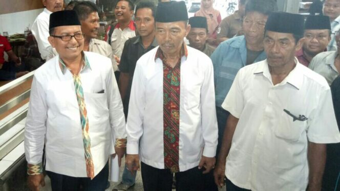 
					Paslon dari jalur perseorangan, Jumanto-Imaduddin saat deklarasi pencalonan, beberapa waktu lalu.