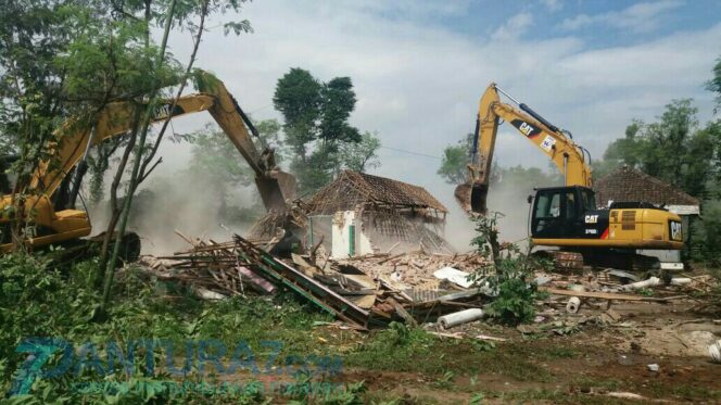 
					Percepat Pembangunan Tol Paspro, 2 Bangunan Kembali Dieksekusi