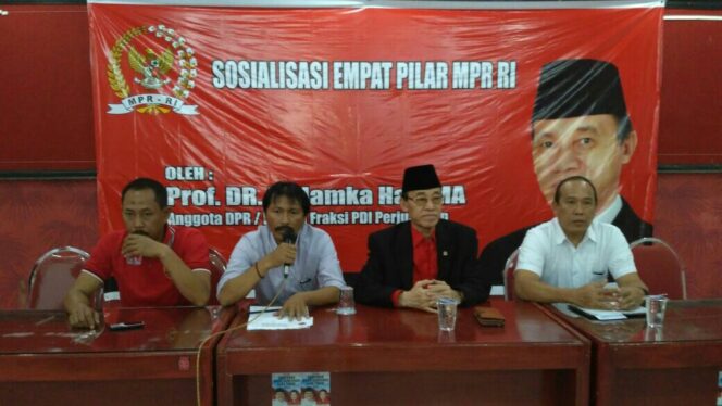 
					Tangkal Radikalisme dan Berita Hoax, Prof Hamka Haq Gigih Sosialisasikan 4 Pilar