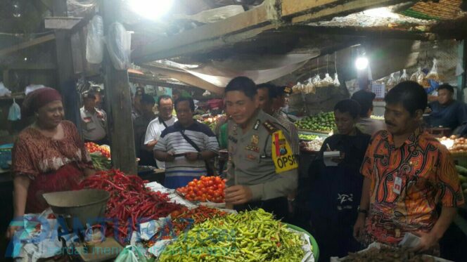 
					Minim Pasokan, DKUPP Pertimbangkan Cabai Impor