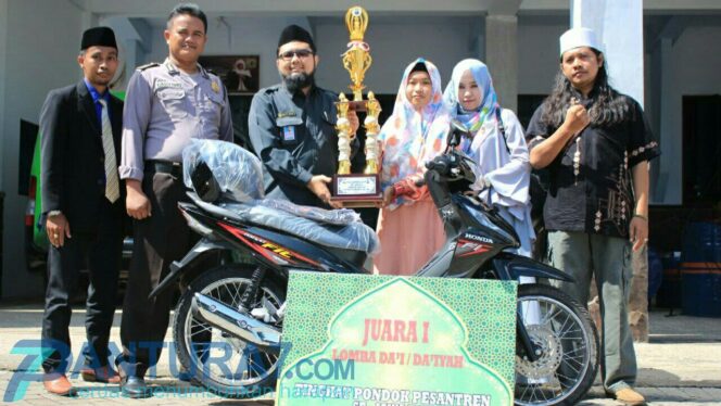 
					Sisihkan Ribuan Peserta, Santriwati Ponpes Genggong Juara 1 Lomba Da’i/da’iyah se-Jatim