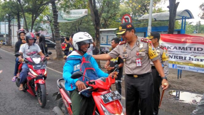 
					Bersama Polisi, ILKP Turun Jalan Ajak Masyarakat Lawan Terorisme
