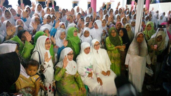 
					Khofifah  Bakal Pangkas Pengganguran Lulusan SMA/SMK Dengan Dua Cara ini