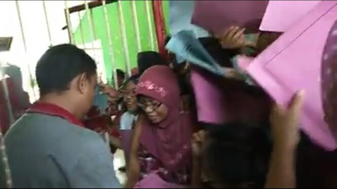 
					Hari Pertama P2DB di SMPN 3 Ricuh