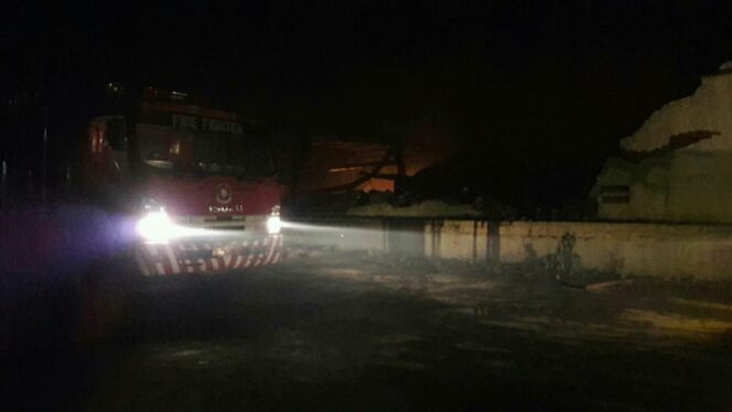 
					Damkar Ditambah, Kebakaran di PT Eratex Djaja Mulai Terkendali