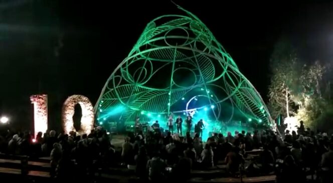 
					Malam ini, Musikalita Jazz Gunung Bromo Dimulai