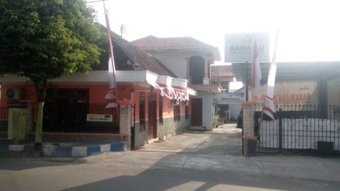 
					Pucuk Pimpinan Bawaslu Kota Probolinggo Berganti