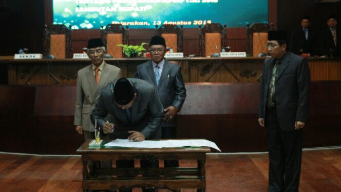 
					Kabupaten Probolinggo Defisit P-APBD Rp 174 M