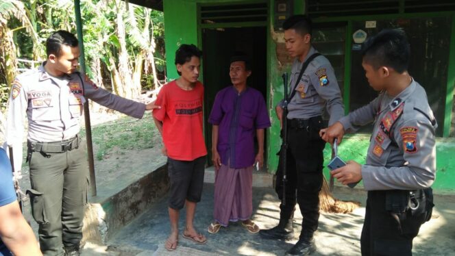 
					Polisi Tangkap Pria Bergolok Yang Ngamuk di Pemukiman