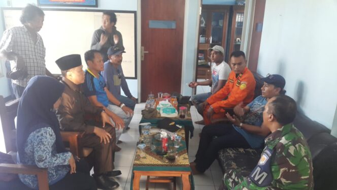 
					Cari ABK dan Kapal, Selasa Dinihari Tim Gabungan Sisir Perairan Paiton