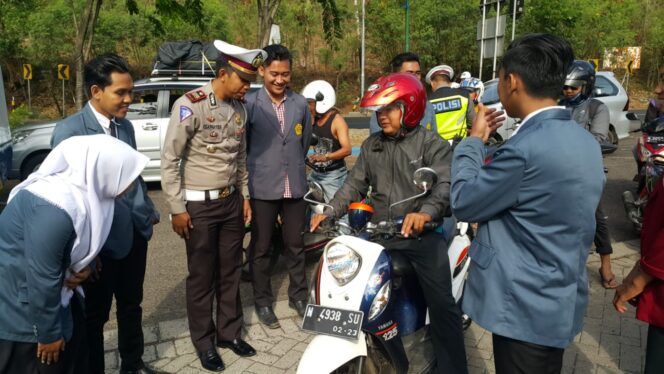 
					Banyak Pelanggar Lalin Ngeyel, Operasi Zebra 2018 Libatkan Mahasiswa