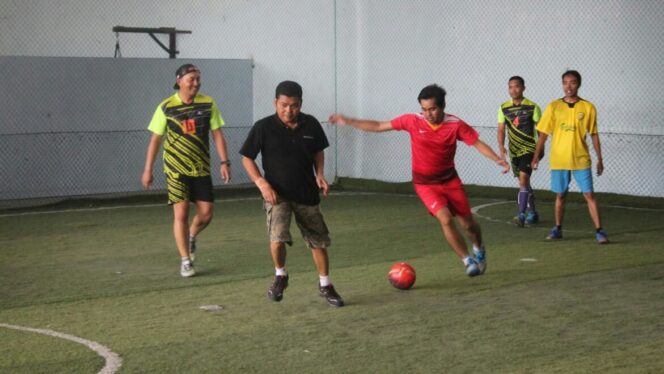 
					Sisihkan Dua Kelompok Jurnalis, Polres Probolinggo Juara Futsal
