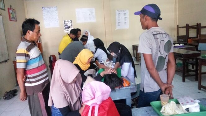 
					180 Bocah Menangis Massal di Genggong