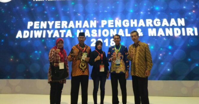 
					Tiga Sekolah di Probolinggo Sabet Penghargaan Adiwiyata Tingkat Nasional