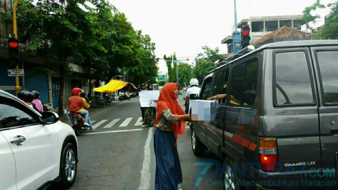 
					Dua Hari, PMII Inzah Turun Jalan Untuk Korban Tsunami