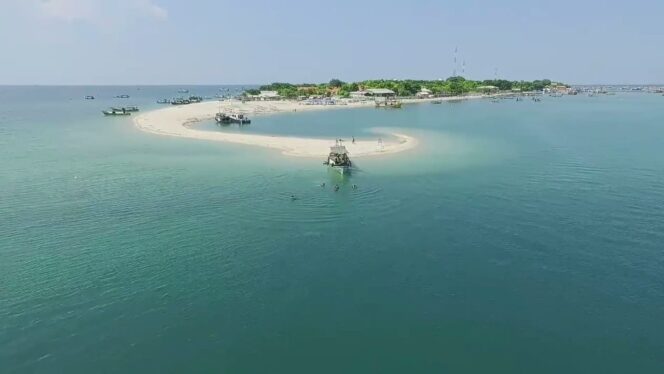 
					Operator Wisata Sebut Snorkeling Gili Aman Dikunjungi