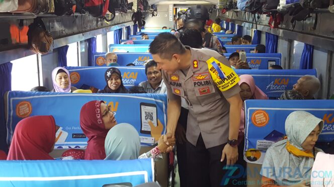 
					Jelang Libur Panjang Natal, Sopir di Probolinggo Dites Urine