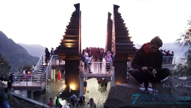 
					Libur Nataru, Wisatawan Padati Seruni Point 