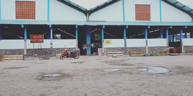 
					Komisi II DPRD Desak Dinas Perikanan Benahi Pasar Ikan Mayangan