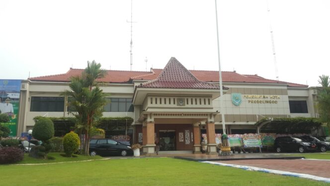 
					Tingkatkan Keimanan, Walikota Ajak ASN Shalat Jamaah