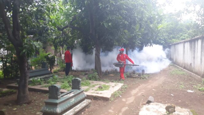 
					Dinkes Intensifkan Fogging Cegah Demam Berdarah