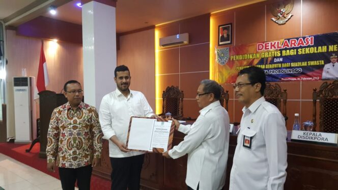
					Janji Pendidikan Gratis Mulai Direalisasikan