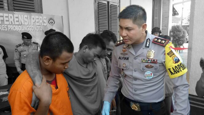 
					Berawal Dari FB, Pemuda Mentor Gagahi Tetangga