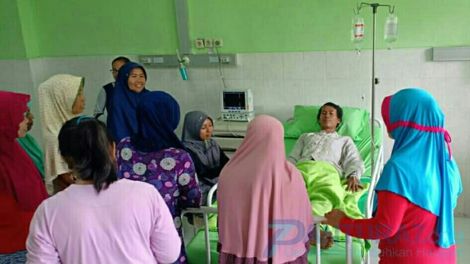 
					Santap Ikan Beracun, Pasutri Tewas
