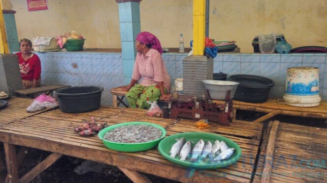 
					Tera’an, Para Pedagang Ikan Girang