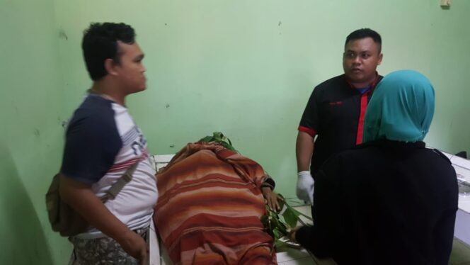 
					Dua Motor Adu Moncong, Satu Orang Meninggal Seketika