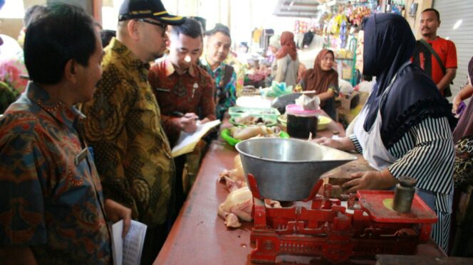 
					Harga Ayam Potong Mendekati Rp 50 Ribu/Kg
