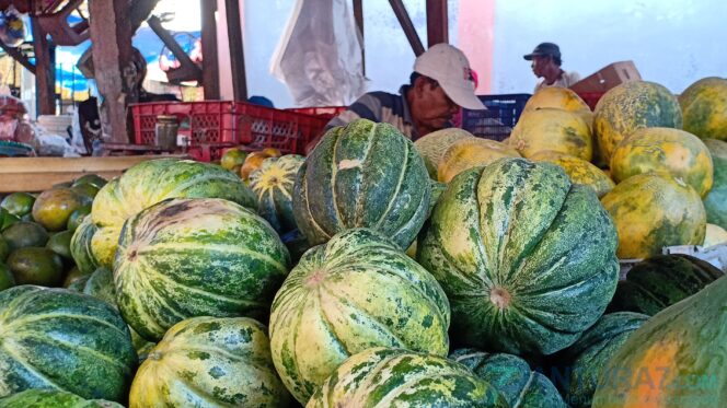 
					Puasa, Blewah Buah ‘Wah’ Pelepas Dahaga