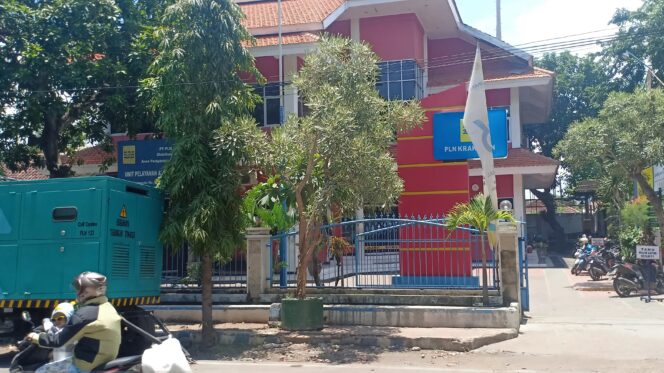 
					Ranting Pohon Picu Gangguan Listrik PLN di Pegunungan