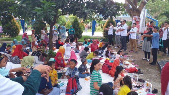 
					Ngabuburit Khusus Anak PAUD di Taman SL Park Kraksaan