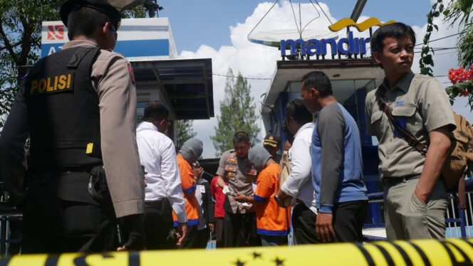 
					Polisi Rekontruksi Pembobolan ATM di Samping Eratex, Ini Kronologisnya