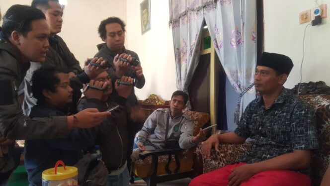 
					Dituding Sesat, Ponco Suro ‘Tantang’ MUI-Bakorpakem Bertemu