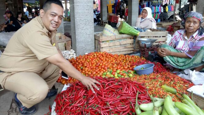 
					Usai Lebaran, Daging Ayam dan Sayur Berangsur Turun