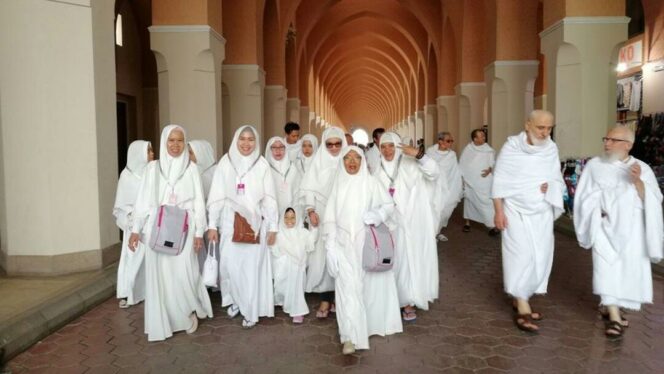 
					Jutaan Orang Berebut Naik Haji, CJH Asal kedopok Justru Mundur