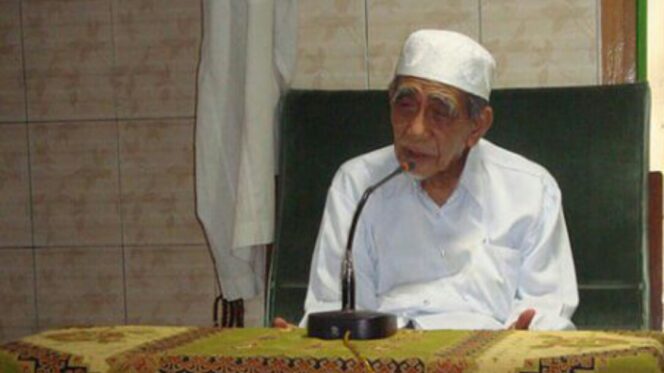 
					Innalillahi.. KH. Maimun Zubair Wafat di Mekah