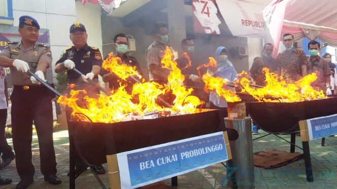 
					Rokok dan Miras Ilegal Dimusnahkan