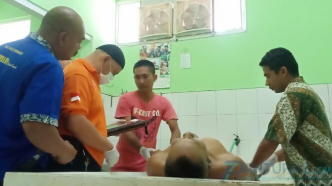 
					Identitas Pria Gantung Diri Terkuak, Ini Motifnya