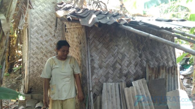 
					Keluarga di Kanigaran Tempati Rumah Tak Layak