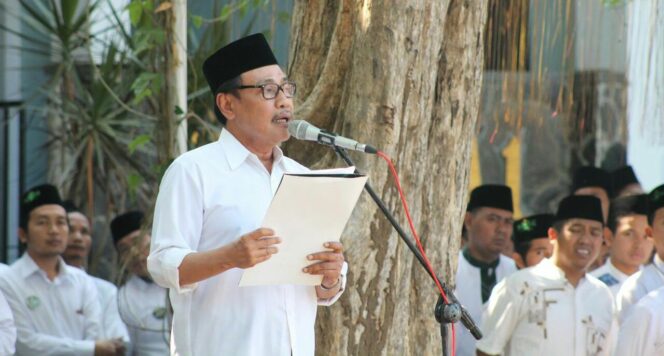 
					Santri Era Industri 4.0 Harus Inovatif dan Adaptif